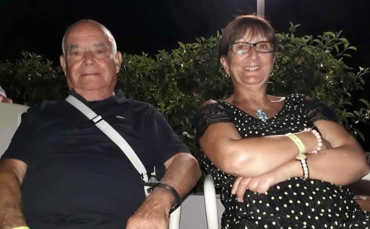tantissimi auguri a nonno ignazio e a nonna marisa da parte dei nipoti michela viola e iosto