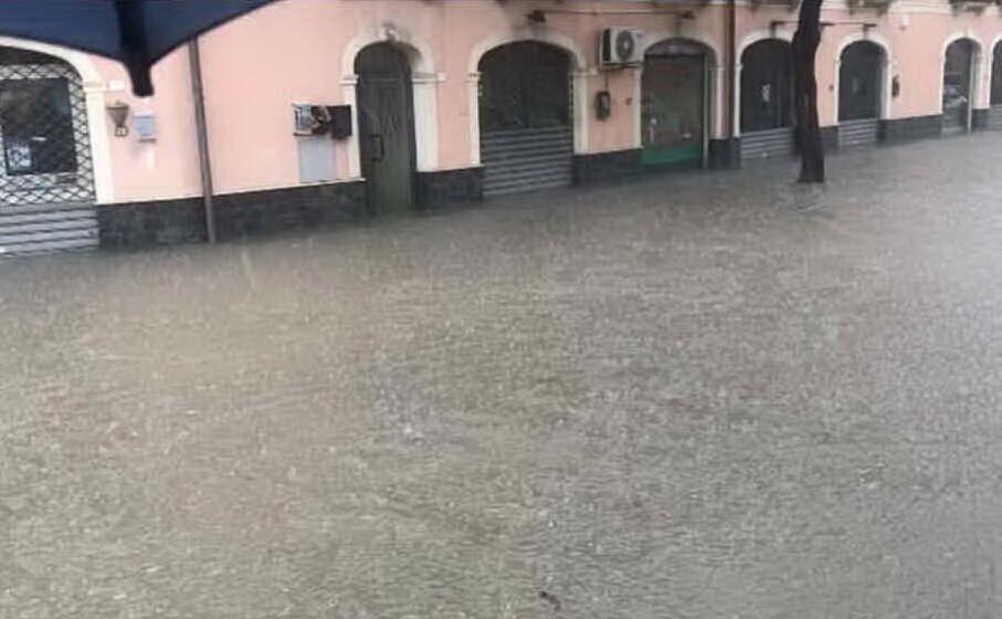 via gramsci durante un acquazzone (l unione sarda serreli)