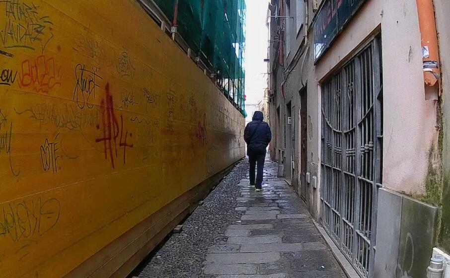 un vicolo del centro storico (archivio l unione sarda)