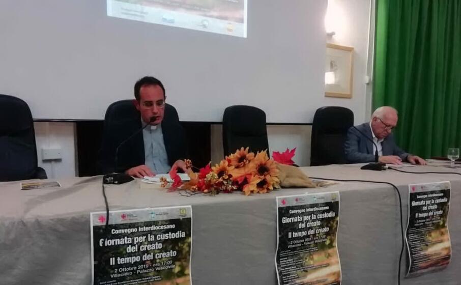 don marco satzu direttore della caritas della diocesi di ales terralba in un recente convegno (l unione sarda pintori)
