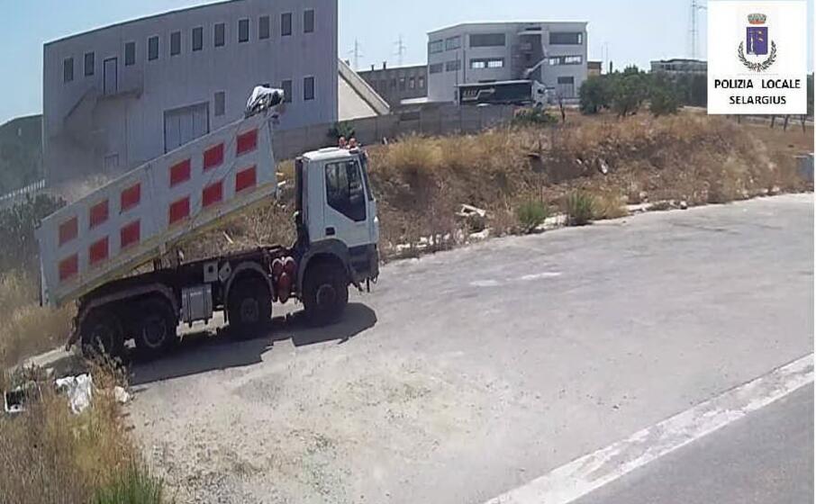 l immagine diffusa dalle forze dell ordine (foto polizia locale)