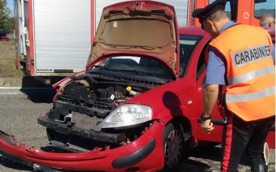 un incidente (foto carabinieri)