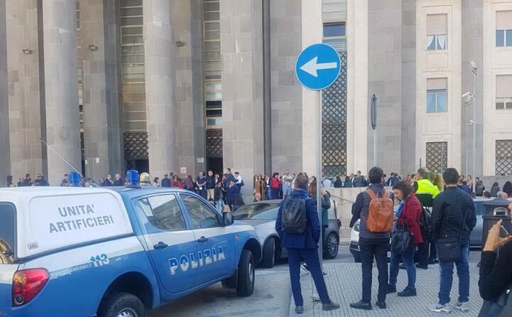 cagliari nuovo allarme bomba in tribunale