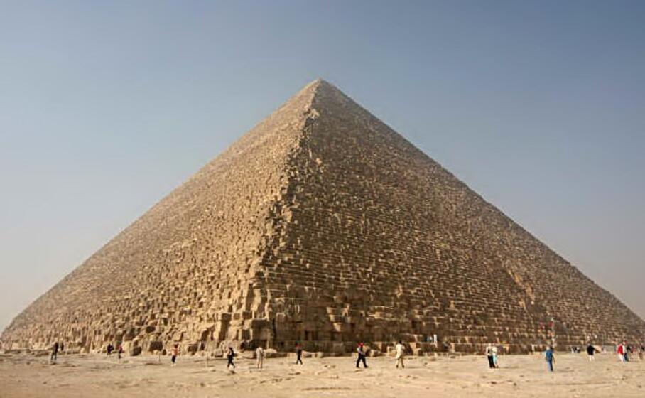 la piramide di cheope (foto da wikimedia)
