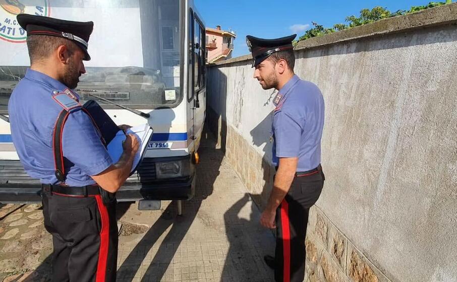 i carabinieri sul posto (foto cc)