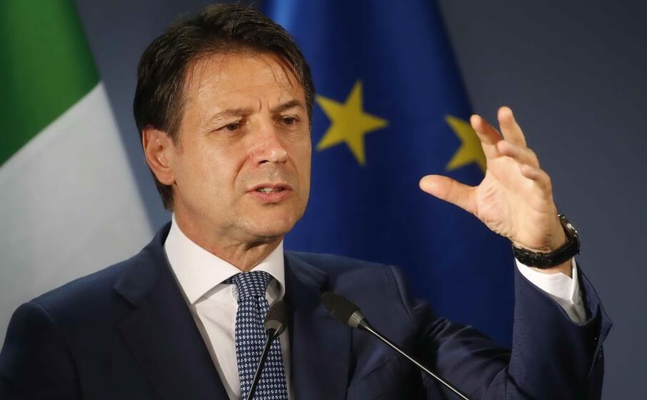 il premier giuseppe conte (ansa)
