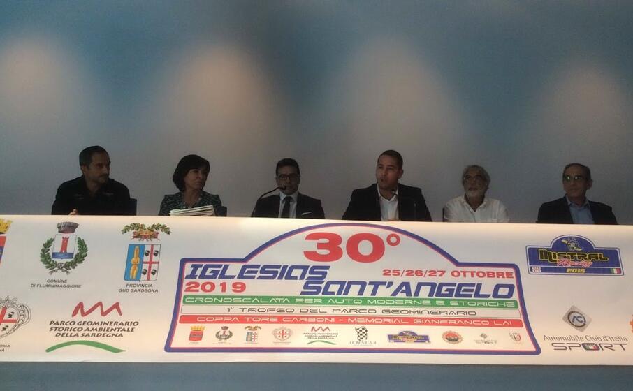 la presentazione dell evento (foto l unione sarda chessa)