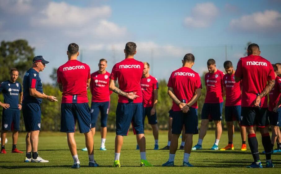 la sessione di allenamento ad asseminello (foto twitter cagliari)