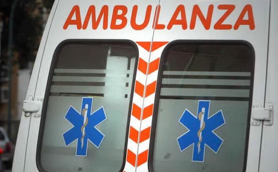 ambulanza (archivio l unione sarda)