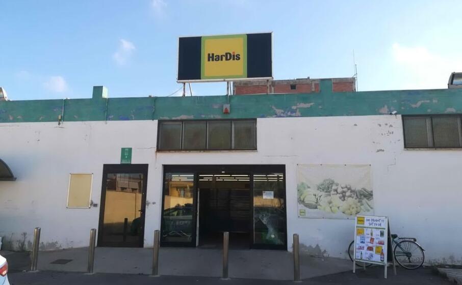 il market preso di mira dai ladri (foto l unione sarda serreli)