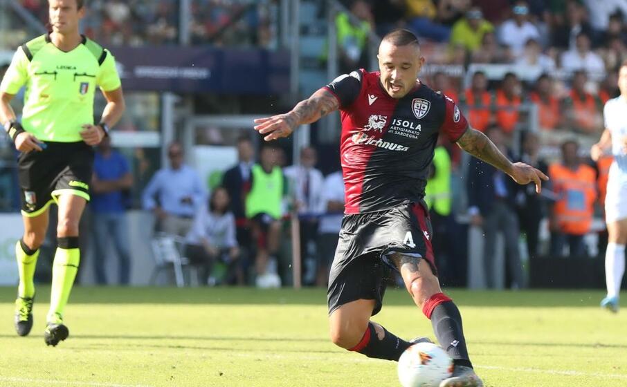 nainggolan in azione (ansa)