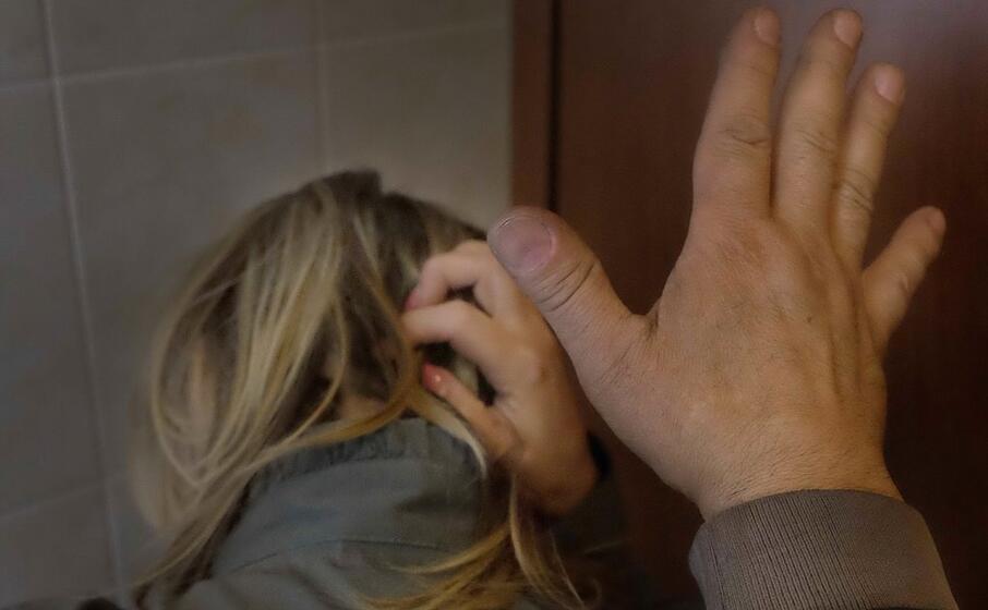 violenza sulle donne (archivio l unione sarda)