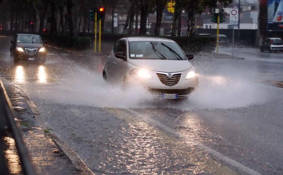 a milano disagi alla circolazione stradale (archivio l unione sarda)