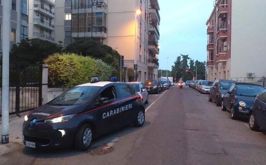 (foto carabinieri)