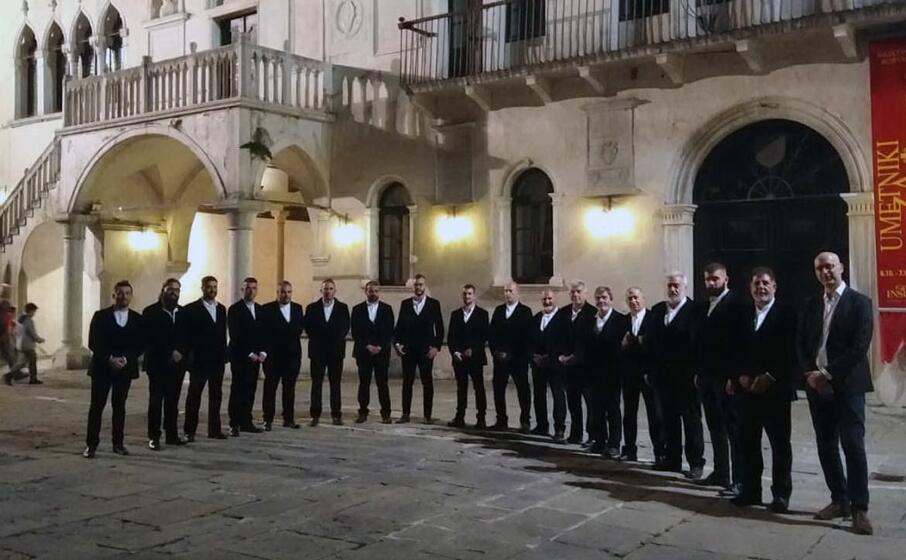 il coro a trieste (foto l unione sarda pintori)