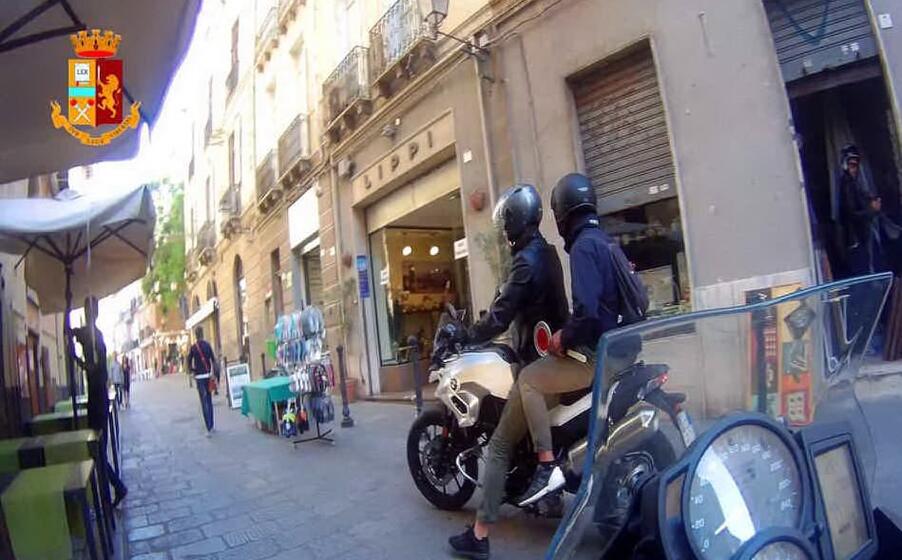 i falchi della mobile (foto polizia)