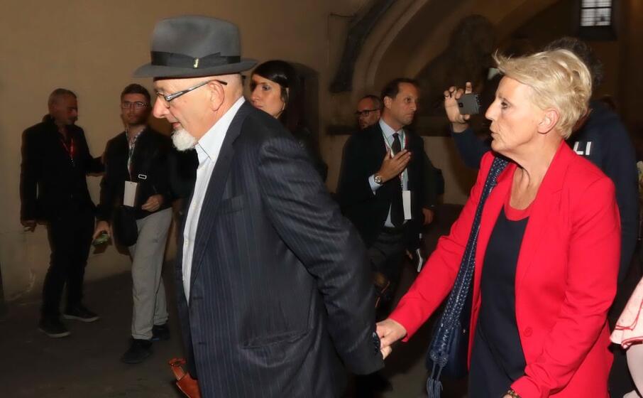 tiziano renzi con la moglie laura bovoli (ansa)