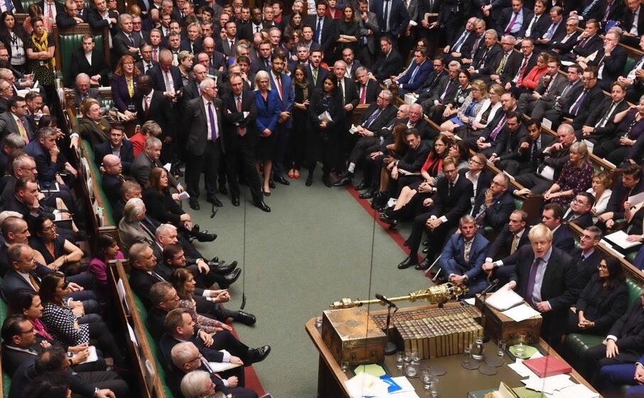 il parlamento inglese (ansa)