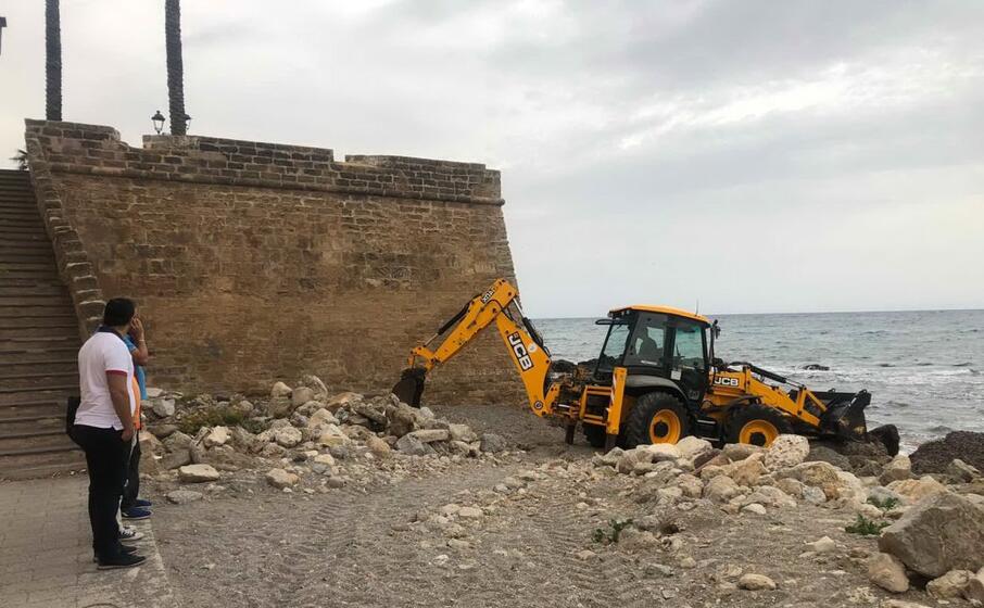 le ruspe al lavoro (l unione sarda fiori)
