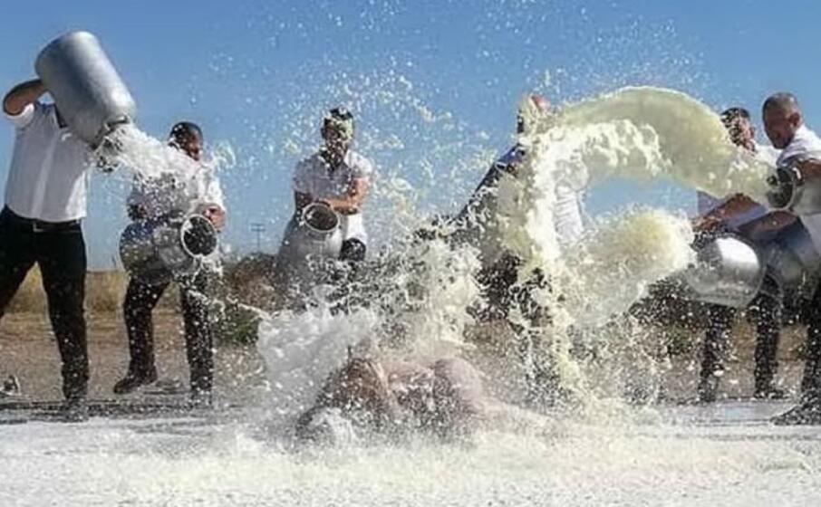 un immagine della performance artistica (foto da frame video)