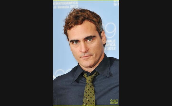 joaquin phoenix nato da genitori molto religiosi il terzo di cinque figli