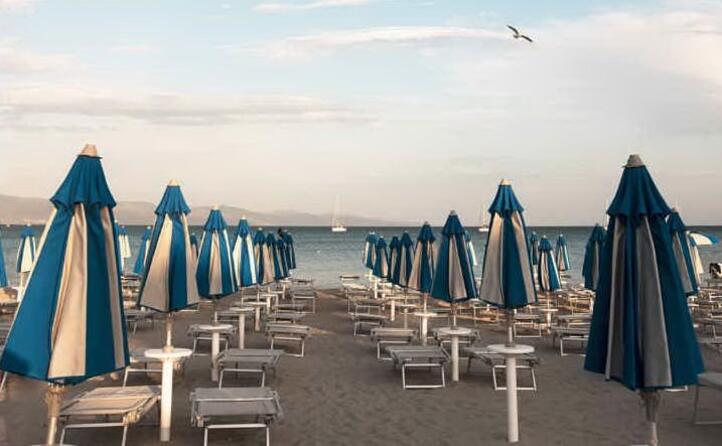 istantanea di fine estate dalla spiaggia del poetto ( _andreamascia_)
