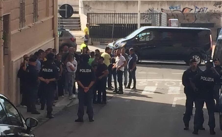 mentre in corso il vertice col ministro bellanova numerosi pastori attendono notizie