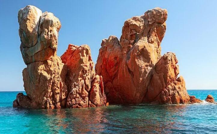 nelle acque cristalline della spiaggia di cea a tortol ( maxladu)