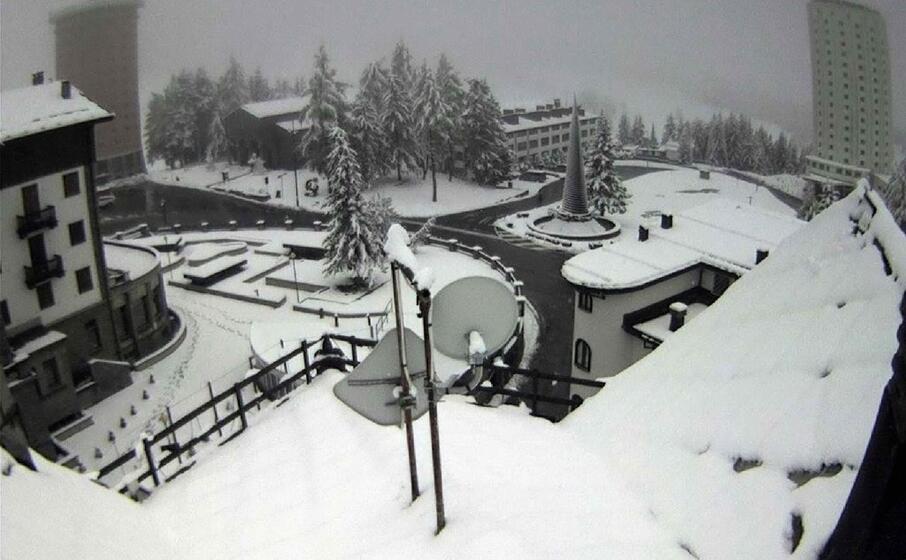 neve a sestriere torino (ansa)