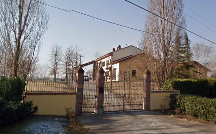 i vigili del fuoco erano intervenuti per spegnere un incendio in cascina