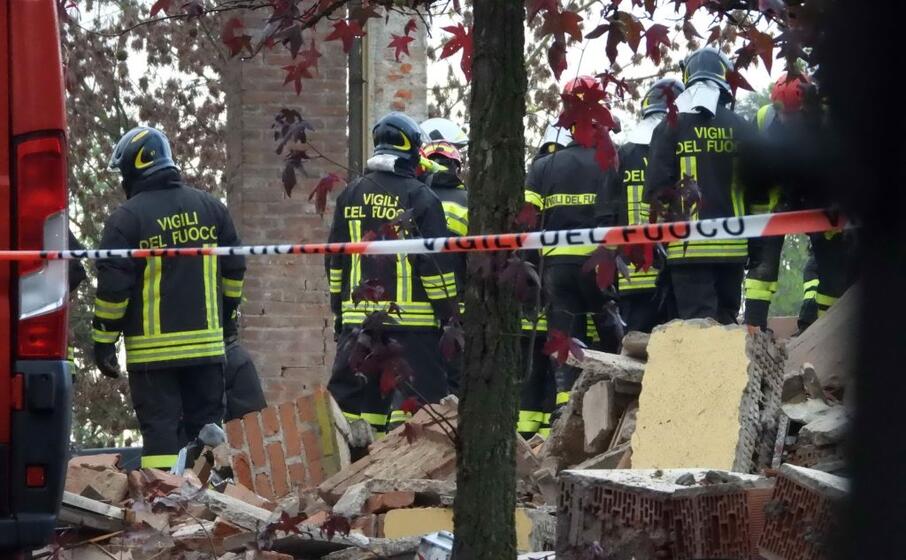 i vigili del fuoco sul luogo della tragedia