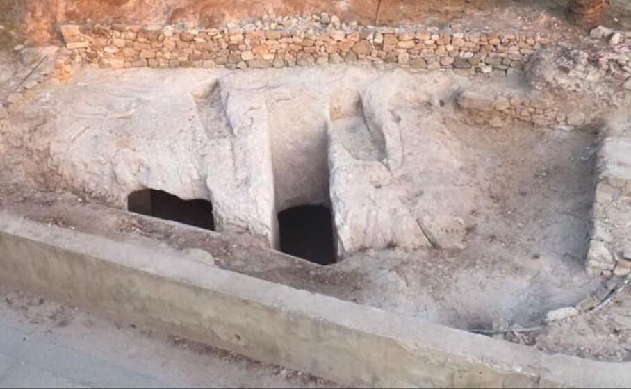 uno scorcio della necropoli fenicio punica di carloforte (foto antonella pani)