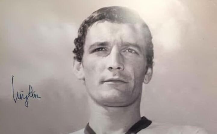 questa la foto autografata da riva grande campione in campo e nella vita la conservo gelosamente dice ettore melis di tuili