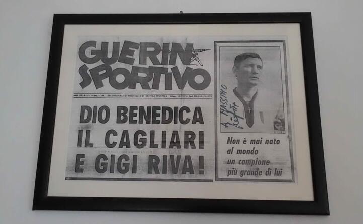 un articolo incorniciato del 13 aprile 1970 (foto di massimo zucca)