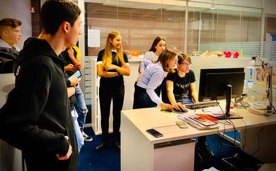 al lavoro in redazione