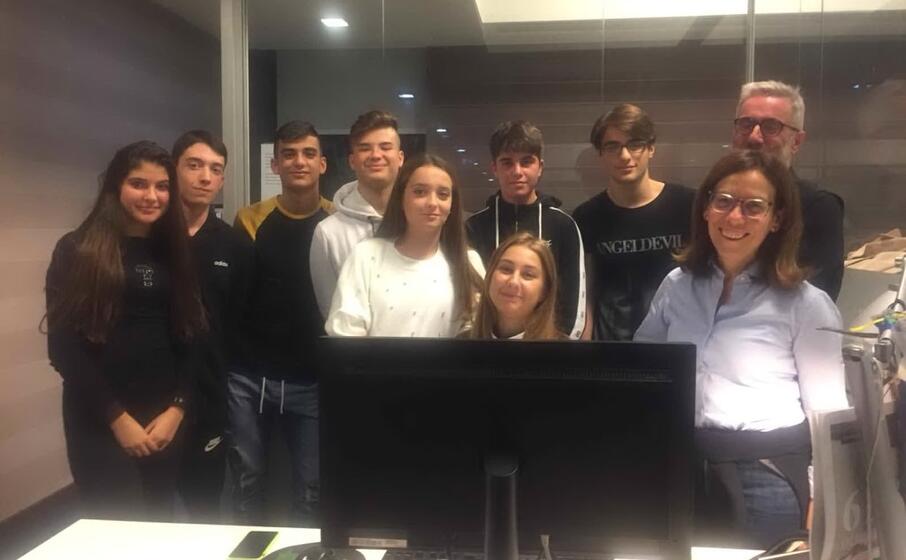 i reporter e fotografi eleonora tuveri francesco pala simone contini fabio congia alessandro usai carolina capone elisa baire emanuele meloni giuseppe murru (tutor) caterina pinna (giornalista)