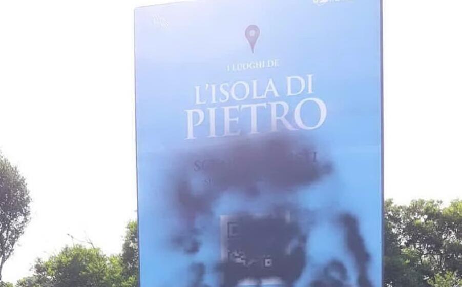 il cartello (foto antonella pani)