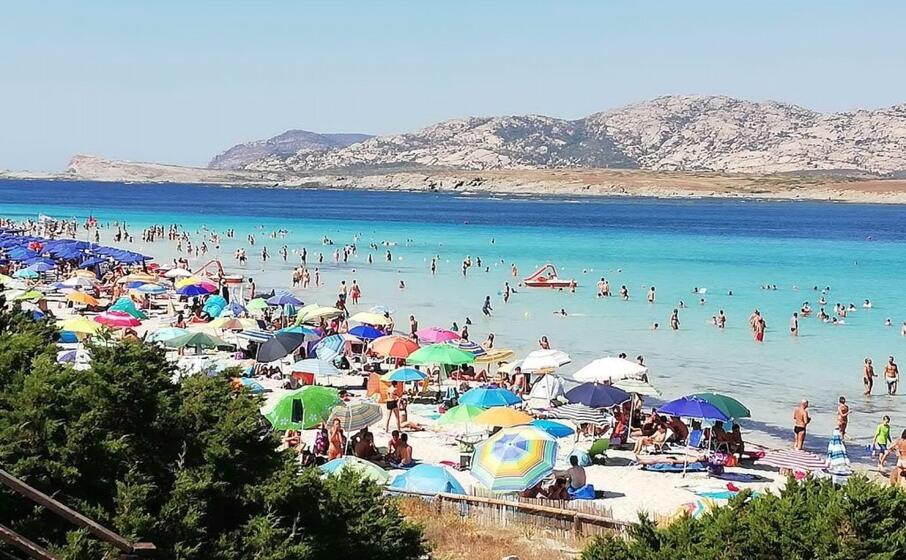 la spiaggia della pelosa (archivio l unione sarda calvi)