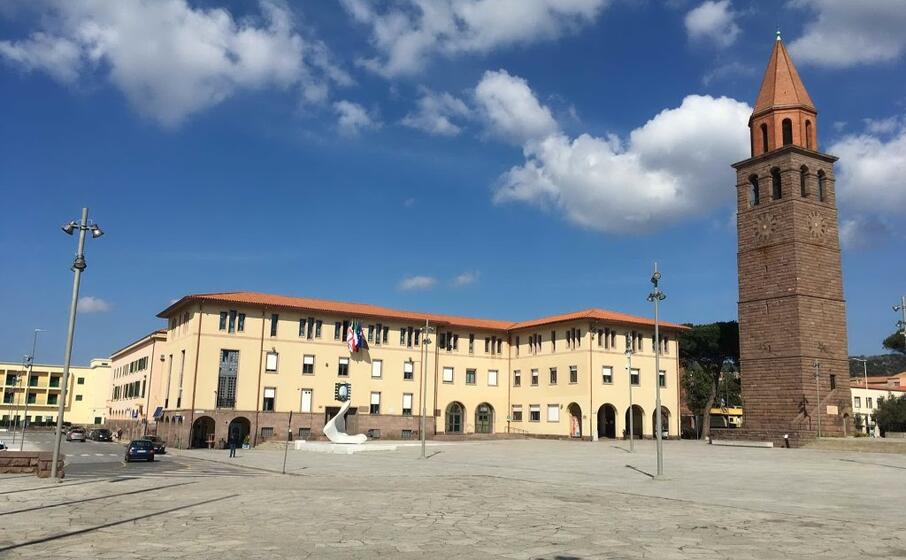il municipio di carbonia (foto scano)