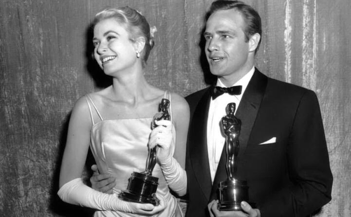 nel 1955 alla cerimonia degli oscar insieme a marlon brando (foto imdb)