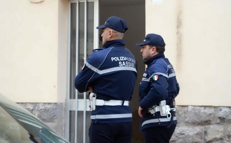 polizia locale (archivio l unione sarda calvi)