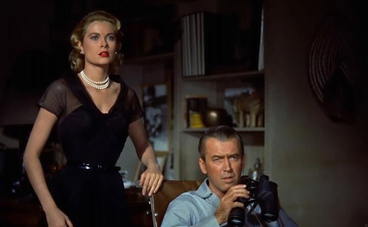 una scena de la finestra sul cortile con james stewart (foto wikipedia)