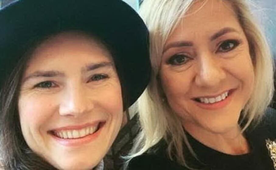 amanda knox e lorena bobbit (foto instagram)