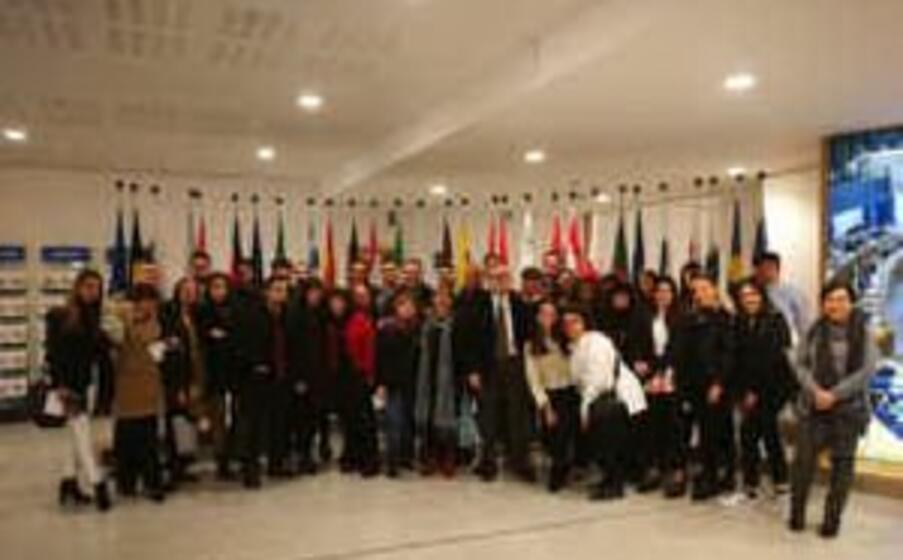 gli studenti a bruxelles (l unione sarda foto cossu)
