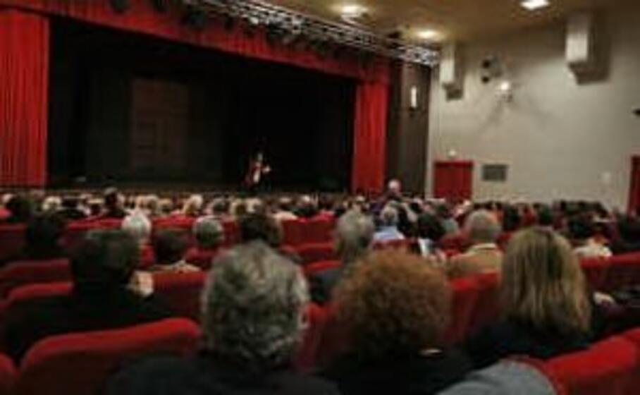 (foto teatro civico)