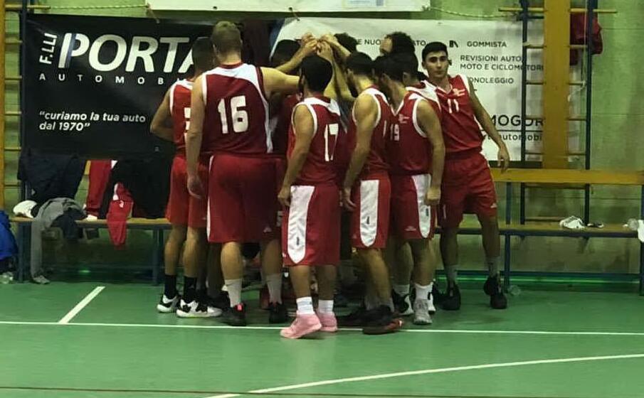 festeggiamenti basket oristano a mogoro (foto giacomo pala)