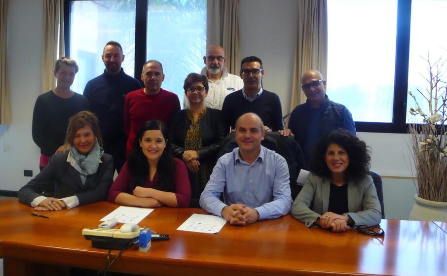 il momento della firma (foto sara pinna)
