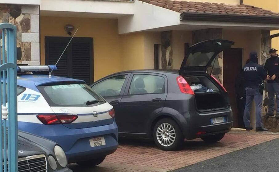 la scientifica sul luogo della tragedia (l unione sarda foto ledda)