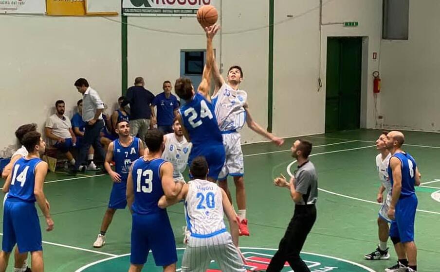 una fase di gioco del campionato di serie d (foto giacomo pala)