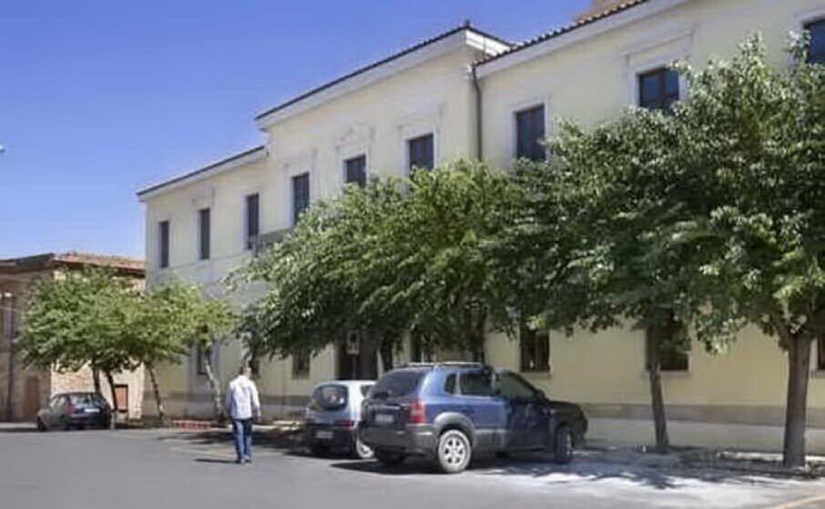 la piazza del municipio di san vito (archivio l unione sarda)